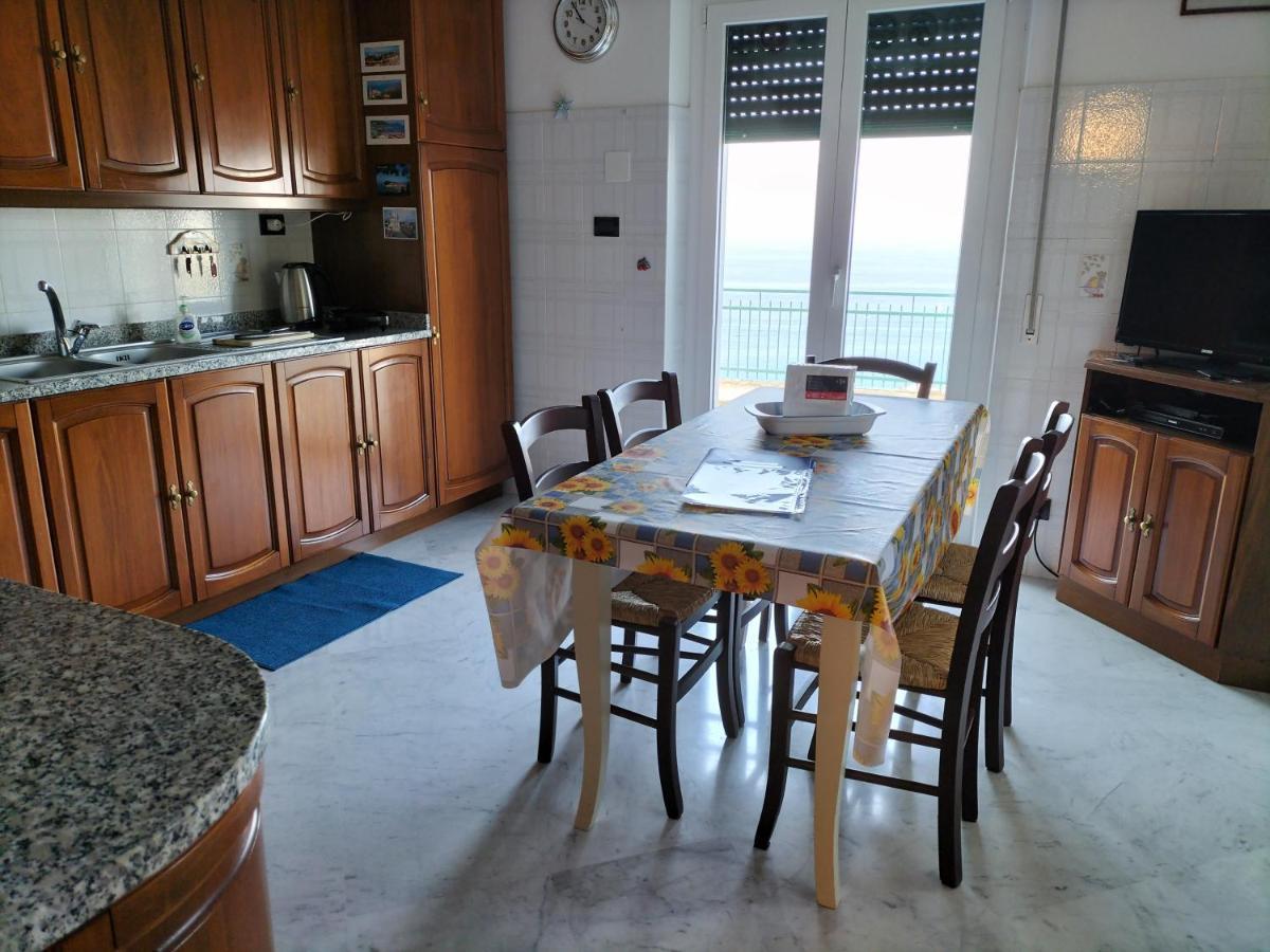 Villa Sarina House Ocean View à Lavagna Extérieur photo